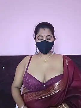 Snapshot of Polly-bhabi chatting on May 28, 9:06 am Polly-bhabi online show from May 28, 9:06 am