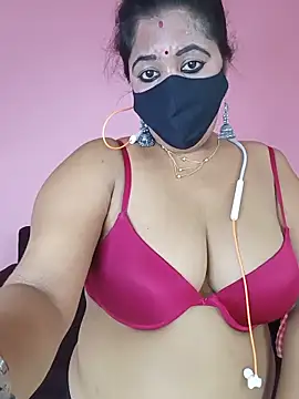 Snapshot of Polly-bhabi chatting on May 29, 5:33 pm Polly-bhabi online show from May 29, 5:33 pm