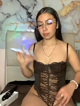 Julieth ec online show from June 12, 11:53 am