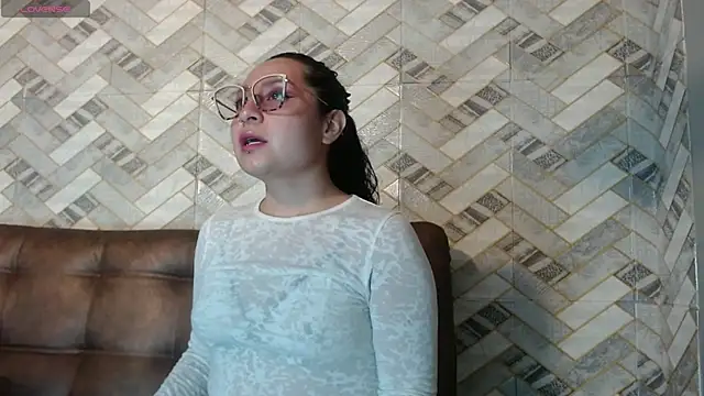 Snapshot of koko15_ chatting on May 30, 12:46 pm koko15 online show from May 30, 12:46 pm
