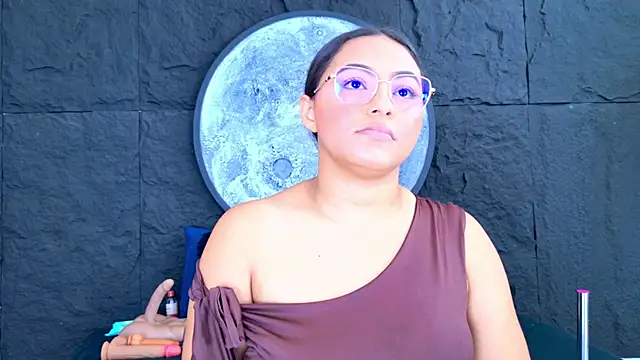JessiBannkss online show from June 24, 12:37 pm