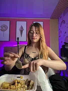 Snapshot of Jessy_Queen chatting on May 22, 7:19 pm Jessy Queen online show from May 22, 7:19 pm