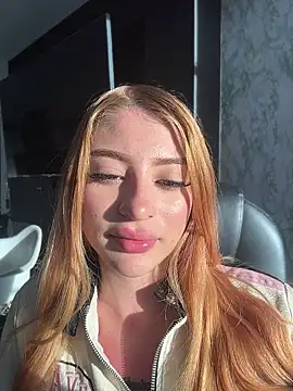 Snapshot of Jessy_Queen chatting on June 1, 10:22 pm Jessy Queen online show from June 1, 10:22 pm