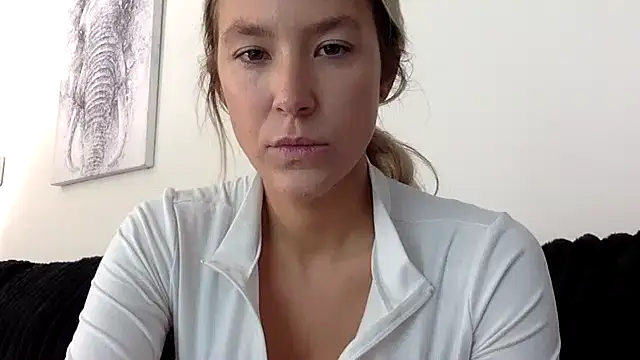 Snapshot of Misss_alyssaaa chatting on May 19, 3:07 pm Misss alyssaaa online show from May 19, 3:07 pm