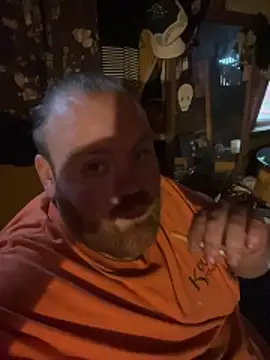 Bigfarmdaddy69 online show from May 9, 11:37 am