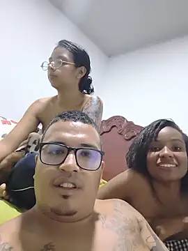 Snapshot of OshunHoney chatting on May 17, 4:54 am OshunHoney online show from May 17, 4:54 am