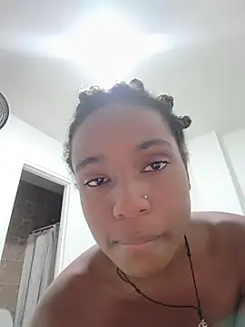 Snapshot of OshunHoney chatting on July 24, 1:47 am OshunHoney online show from July 24, 1:47 am