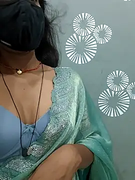 Snapshot of Hot_Candy77 chatting on July 4, 12:33 pm Hot Candy77 online show from July 4, 12:33 pm