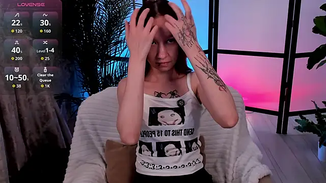 Snapshot of Mi_Mi_Mia chatting on July 8, 5:39 pm Mi Mi Mia online show from July 8, 5:39 pm