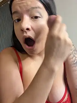 Snapshot of ClaireVoss chatting on July 26, 10:44 am ClaireVoss online show from July 26, 10:44 am