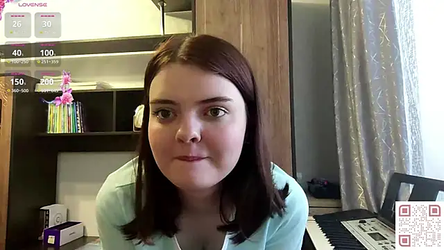Snapshot of RebelDesiree chatting on May 22, 9:15 am RebelDesiree online show from May 22, 9:15 am