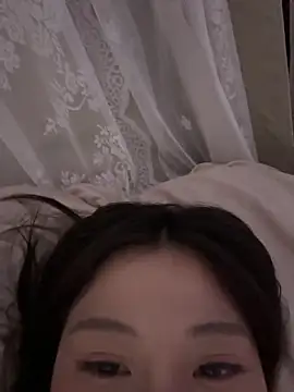 Snapshot of liuliu-x chatting on May 6, 1:27 pm liuliu-x online show from May 6, 1:27 pm
