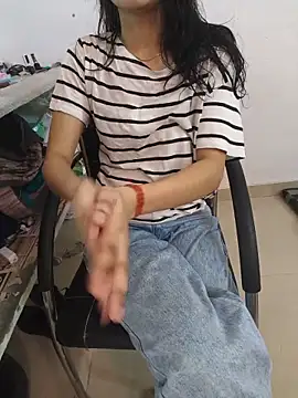 Snapshot of zoya_baby_ chatting on June 18, 4:24 am zoya baby online show from June 18, 4:24 am