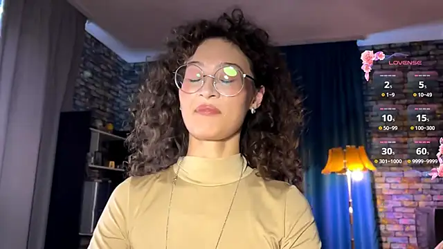 Snapshot of CurlyWinx chatting on May 31, 12:01 pm CurlyWinx online show from May 31, 12:01 pm