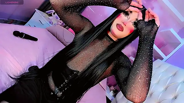Snapshot of Lexxy_Mattell chatting on July 25, 5:27 am Lexxy Mattell online show from July 25, 5:27 am
