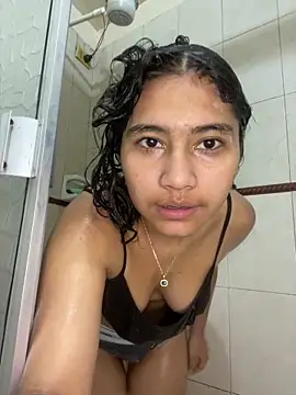 Snapshot of Xaannder chatting on May 11, 1:55 am Xaannder online show from May 11, 1:55 am