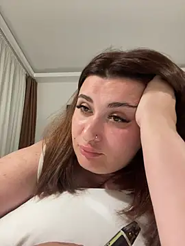 Snapshot of AureTease chatting on June 20, 6:44 pm AureTease online show from June 20, 6:44 pm