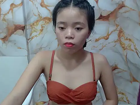 Snapshot of Sweet_Sarah69 chatting on July 6, 3:14 pm Sweet Sarah69 online show from July 6, 3:14 pm
