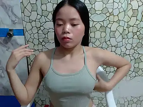Snapshot of Sweet_Sarah69 chatting on July 28, 9:26 am Sweet Sarah69 online show from July 28, 9:26 am