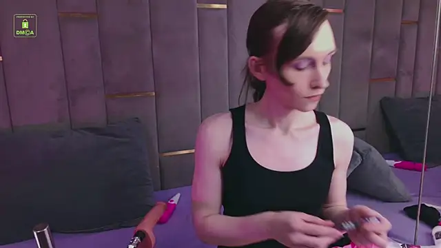 Snapshot of GraceMorgana chatting on May 19, 8:15 pm GraceMorgana online show from May 19, 8:15 pm