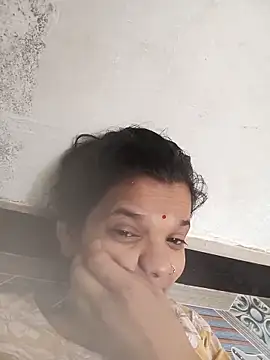 Student garl 1 online show from May 24, 3:33 am