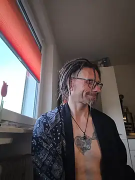 Snapshot of Tattooangel4172 chatting on June 6, 3:00 am Tattooangel4172 online show from June 6, 3:00 am