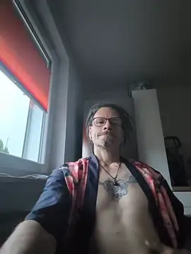 Snapshot of Tattooangel4172 chatting on June 10, 3:07 am Tattooangel4172 online show from June 10, 3:07 am