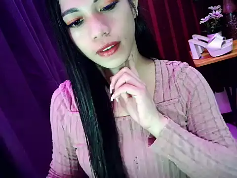 Snapshot of sexyfucksophia chatting on June 6, 6:29 am sexyfucksophia online show from June 6, 6:29 am