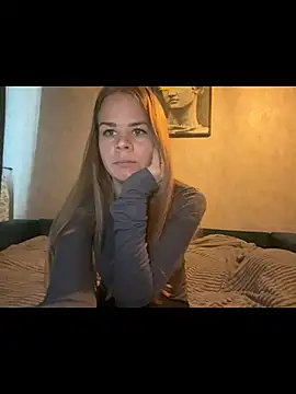 Snapshot of MaryMathews_ chatting on June 15, 1:24 pm MaryMathews online show from June 15, 1:24 pm