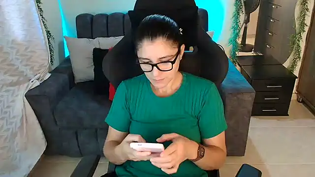 LUCYMILF SEXY online show from July 5, 3:08 pm
