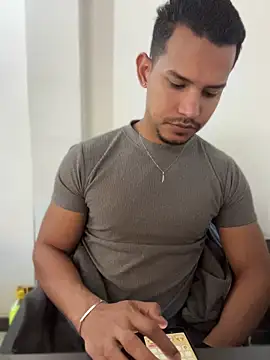 angel silva  online show from June 26, 5:12 am