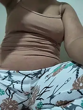 Snapshot of amira567 chatting on July 15, 9:53 pm amira567 online show from July 15, 9:53 pm