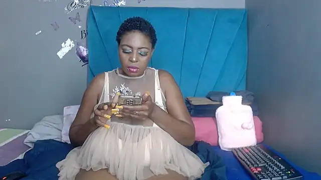 Snapshot of Bustyboobs1986xXx chatting on June 8, 5:46 pm Bustyboobs1986xXx online show from June 8, 5:46 pm