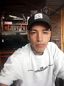 demoni0802 online show from May 3, 9:21 pm