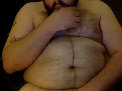 Snapshot of dirtyspitbearwhrrr chatting on May 31, 10:44 pm dirtyspitbearwhrrr online show from May 31, 10:44 pm