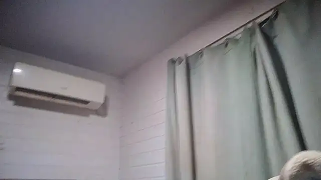 Snapshot of Karita93 chatting on July 31, 4:23 am Karita93 online show from July 31, 4:23 am