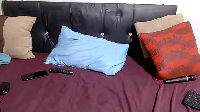 petitekaylaXxx online show from June 7, 2:54 pm