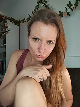 Snapshot of Candy_Cougar chatting on July 2, 6:52 am Candy Cougar online show from July 2, 6:52 am