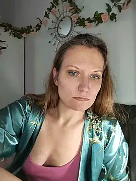 Snapshot of Candy_Cougar chatting on July 9, 7:12 am Candy Cougar online show from July 9, 7:12 am