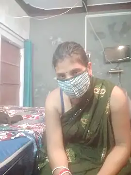 Snapshot of ImLuckyy chatting on June 17, 9:56 am ImLuckyy online show from June 17, 9:56 am