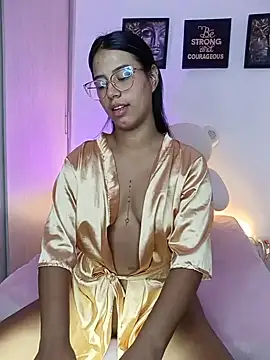 Snapshot of Raven_stonee01 chatting on June 25, 1:27 am Raven stonee01 online show from June 25, 1:27 am