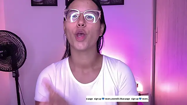 Snapshot of Raven_stonee01 chatting on July 9, 1:20 am Raven stonee01 online show from July 9, 1:20 am