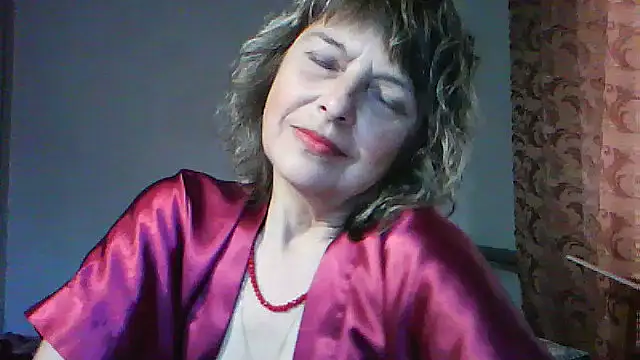 ElizabethGorden online show from May 15, 3:02 am
