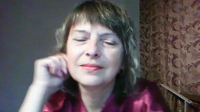 ElizabethGorden online show from May 18, 3:46 am