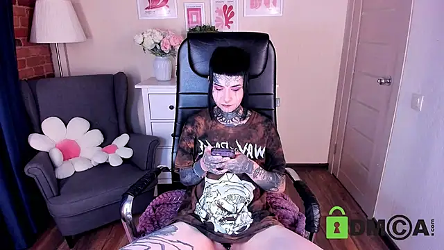 Snapshot of Bloood__Mary chatting on May 10, 8:36 pm Bloood Mary online show from May 10, 8:36 pm