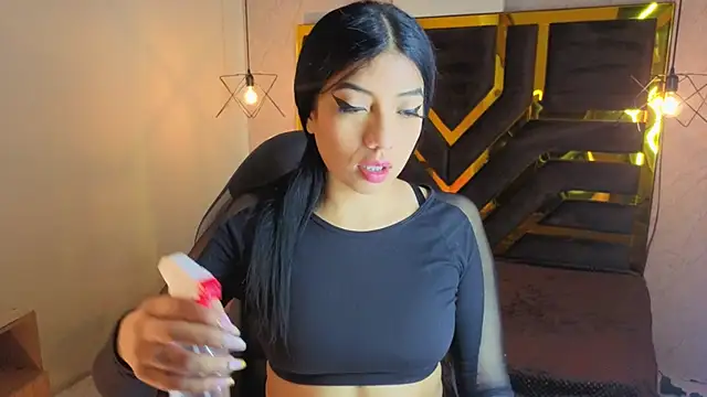 Snapshot of Ey_Im_simone_ chatting on July 12, 12:18 pm Ey Im simone online show from July 12, 12:18 pm