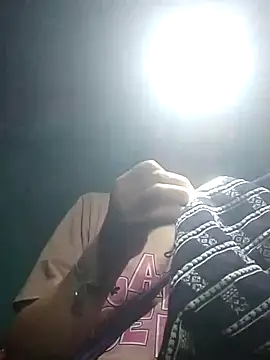 yeuanh1 online show from July 6, 12:24 pm