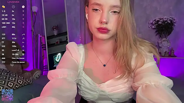 Eve Dark Side online show from May 29, 6:00 am