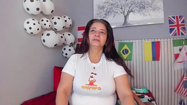 Snapshot of rosse_m1 chatting on July 21, 11:45 am rosse m1 online show from July 21, 11:45 am