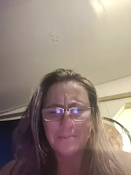 Snapshot of Queenle91 chatting on May 15, 11:01 pm Queenle91 online show from May 15, 11:01 pm